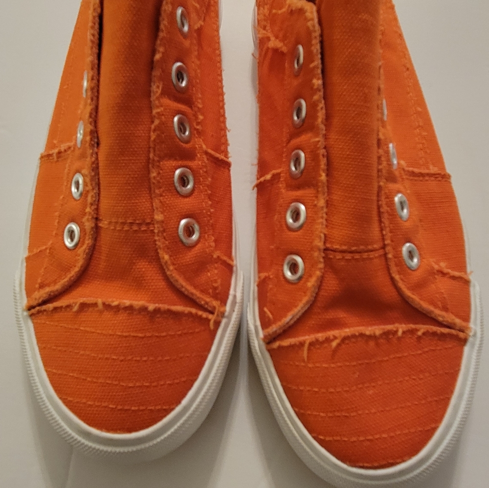 CORKYS WOMEN"S BABALU SLIP-ON SNEAKERS - Picture 3 of 16